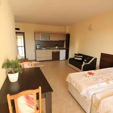 ホテル Marant ソゾポル