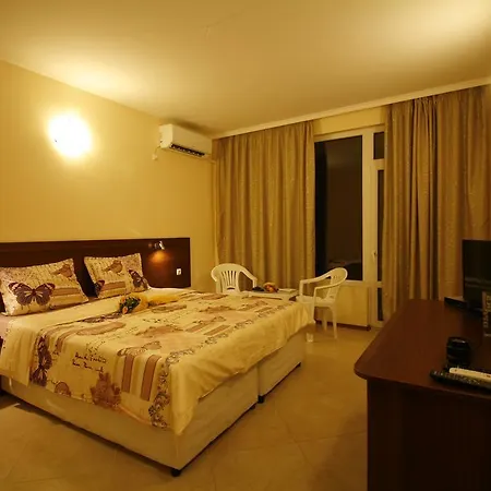 ホテル Marant ソゾポル