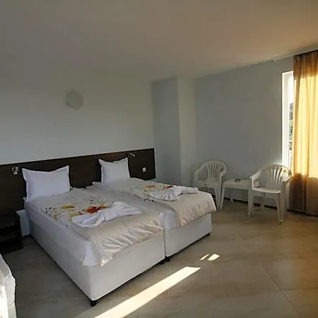 فندق Marant 3*